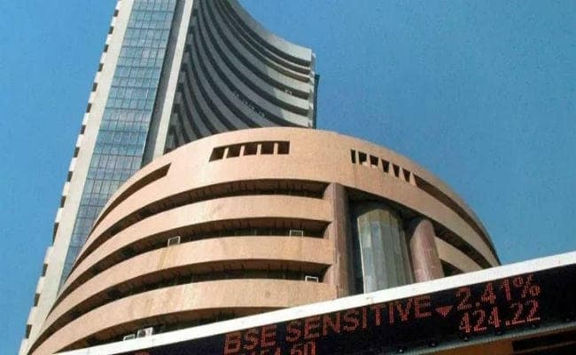 एक दिन की तेजी के बाद 204 अंक टूटकर सेंसेक्स हुआ धड़ाम, निफ्टी भी 11,200 अंक से आया नीचे