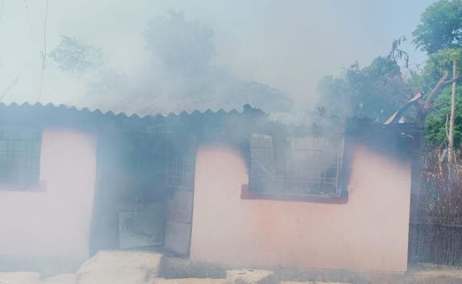 खूंटी : एलपीजी सिलिंडर में ब्लास्ट, घर के सामान जलकर राख, एक घायल