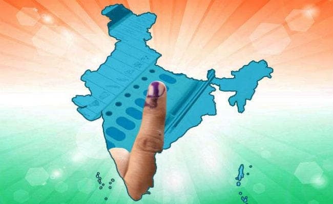 अंतिम चरण की तैयारियां पूरी, बूथों पर पहुंचे चुनावकर्मी