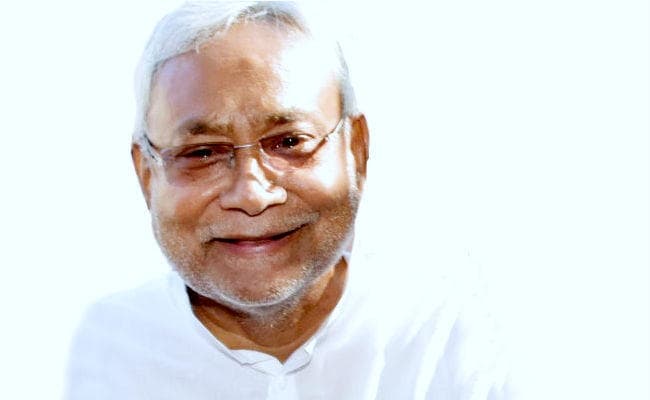 गोडसे पर प्रज्ञा ठाकुर की टिप्पणी की मुख्यमंत्री नीतीश कुमार ने की निंदा, कहा…