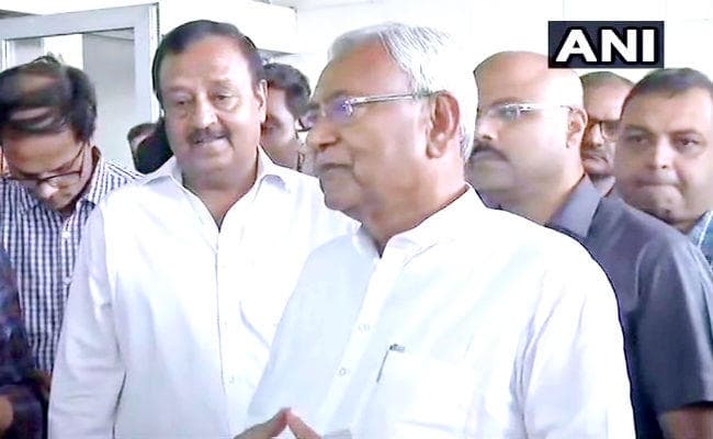 NDA के डिनर में शामिल होने से पहले अनुच्छेद 370, यूनिफॉर्म सिविल कोड और अयोध्या विवाद पर नीतीश ने कहा…