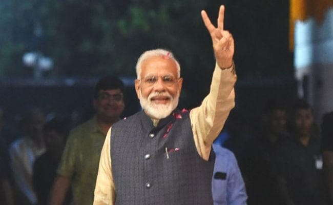 ”मोदी लहर” पर सवार भाजपा ने हिन्दी पट्टी में बजाया डंका