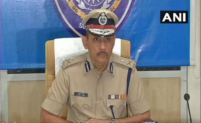 सूरत में सभी ट्यूशन क्लास फिलहाल बंद, फायर सेफ्टी सर्टिफिकेट मिलने के बाद ही होंगे चालू : पुलिस कमिश्नर