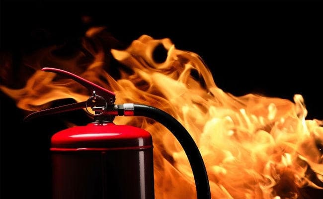 सूरत अग्निकांड के बाद बिहार सर्तक : राज्य भर के कोचिंग सेंटर, अस्पतालों में फायर सेफ्टी इंतजामों की होगी जांच