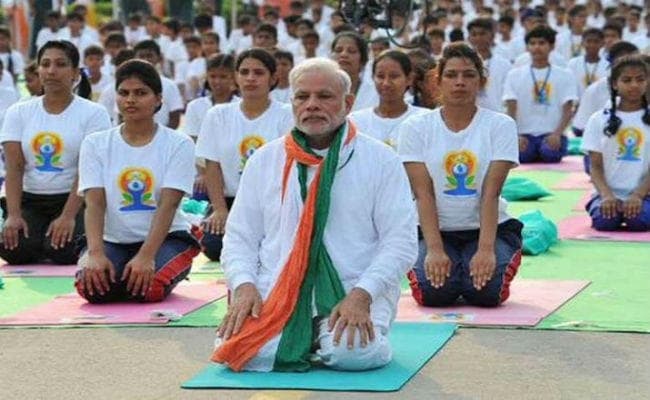 रांची : अंतरराष्ट्रीय योग दिवस की तैयारियों को लेकर स्वास्थ्य सचिव ने की बैठक, पीएम संग 50 हजार लोग करेंगे योग
