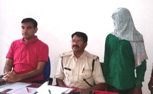 बरकट्ठा : एतवारी साव हत्याकांड मामले का खुलासा, शूटर को सुपारी देकर करायी गयी हत्या