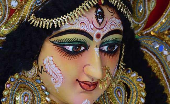 विदेश जाने को तैयार हो रहीं ‘देवी दुर्गा’