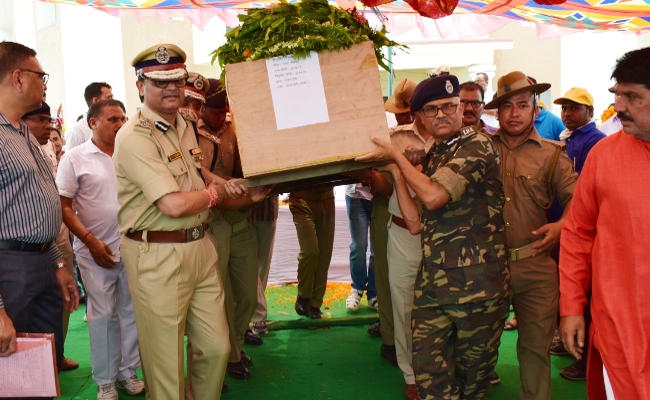 सरायकेला में डीजीपी ने की उच्चस्तरीय बैठक, नक्सलियों के खात्मे की रणनीति बनायी