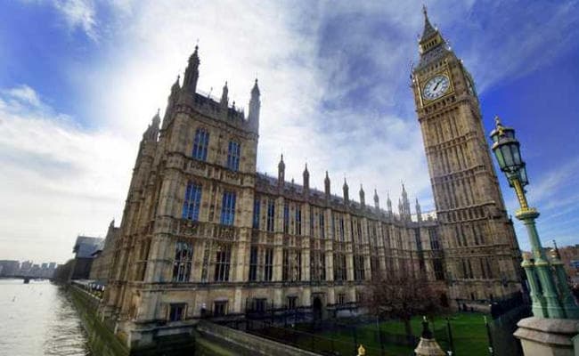 भारत के साथ बेहतर संबंधों की दौड़ में पिछड़ रहा ब्रिटेन : ब्रिटिश संसदीय रिपोर्ट