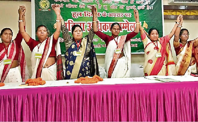 रांची : फूलो-झानो के संघर्ष से प्रेरणा लें आज की महिलाएं