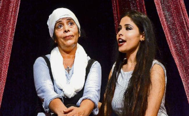 प्यार नफरत से बहुत बड़ा होता है बता गया नाटक रोमियो-जूलियट