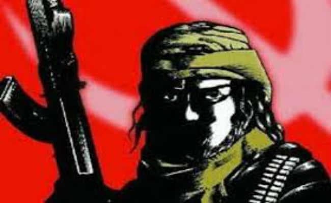 नक्सलियों ने चिपकाया पोस्टर, अपने साथी की मौत का बदला लेने का किया ऐलान