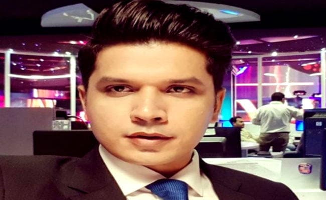 पाकिस्तान में TV पत्रकार की गोली मार कर हत्या , हमावर ने खुद को भी मारी गोली