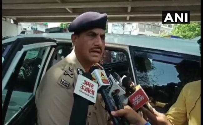 इलाहाबाद हाईकोर्ट के बाहर से प्रेमी युगल अगवा, पुलिस ने फतेहपुर से छुड़ाया