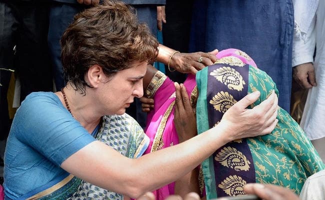 प्रियंका और मिर्जापुर प्रशासन के बीच गतिरोध समाप्त, कांग्रेस नेता वाराणसी रवाना, बोलीं : फिर आऊंगी प्रियंका और मिर्जापुर प्रशासन के बीच गतिरोध समाप्त, कांग्रेस नेता वाराणसी रवाना, बोलीं : फिर आऊंगी
