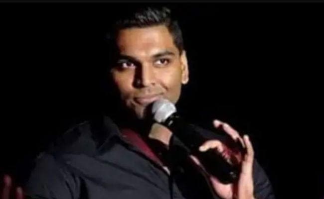 भारतीय मूल के स्टैंड-अप कॉमेडियन की स्टेज पर ही मौत