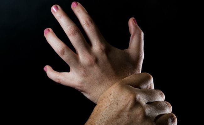 पटना : एक ने दूसरे किरायेदार की बेटी से किया रेप, धराया