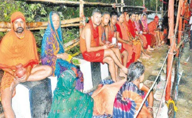 दुम्मा से गुंजने लगता है: बोल बम आ गये हम