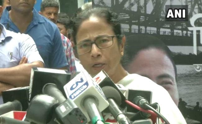 उन्नाव घटना पर ममता की प्रतिक्रिया, जो लोग बंगाल को बदनाम कर रहे हैं, उनके राज्य में क्या हो रहा है?