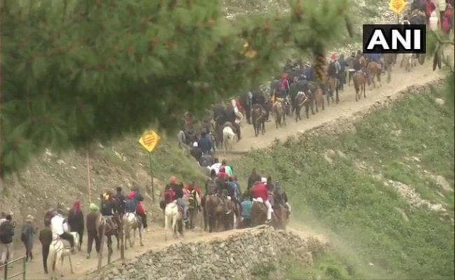 आतंक : रोकी गयी अमरनाथ यात्रा, तीर्थयात्रियों को जल्द लौटने को कहा गया; मार्ग से बारूदी सुरंग बरामद