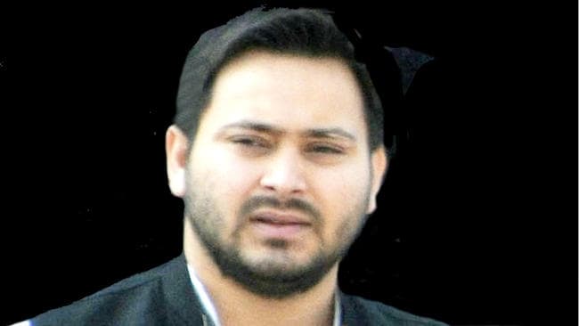 पूर्णिया बस हादसा : तेजस्वी यादव ने ट्वीट कर जतायी संवेदना, घायलों के समुचित इलाज की अपील की, कहा…