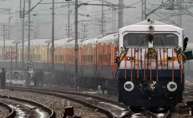 मिशन रफ्तार : ट्रेनों की गति 130 से बढ़ा कर 160 करने का फैसला, अब 12 घंटे में दिल्ली से हावड़ा का सफर