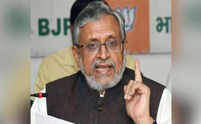 सुशील मोदी ने की सरकार की नीतियों की तारीफ, लालू पर निशाना