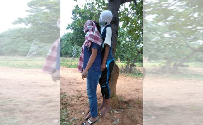 सिमडेगा : दो युवतियों के शव एक साथ पेड़ पर लटके मिलने से इलाके में सनसनी, हत्या का आरोप