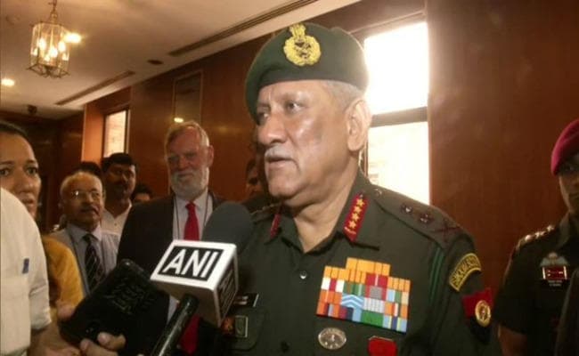 पाकिस्तान की धमकियों पर बोले सेना प्रमुख- LOC पर की कोई हरकत तो सिखाएंगे सबक