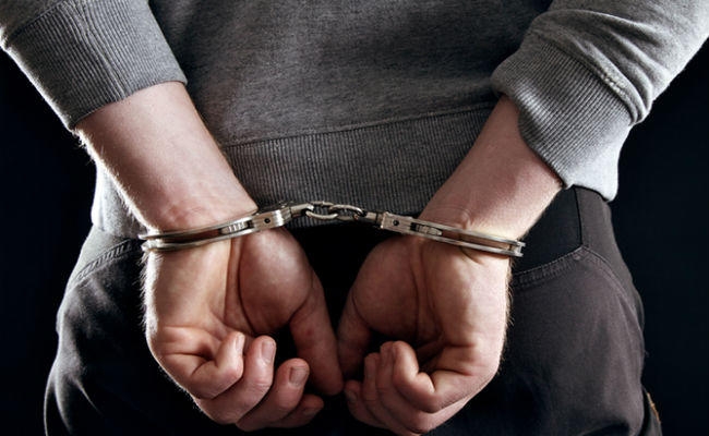 सोशल मीडिया पर महिला से दोस्ती के बाद बलात्कार की धमकी देने वाला शख्स गिरफ्तार