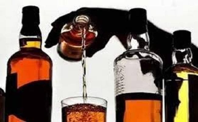 बिहार लायी जा रही 630 पेटी पंजाब मार्का शराब के साथ नोएडा में दो तस्कर गिरफ्तार