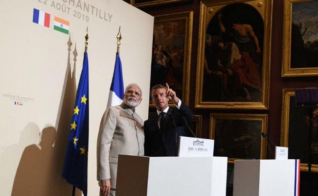 पीएम मोदी का फ्रांस दौराः बोले राष्ट्रपति एमैनुअल मैक्रों- कश्मीर मसले पर कोई तीसरा देश ना दे दखल