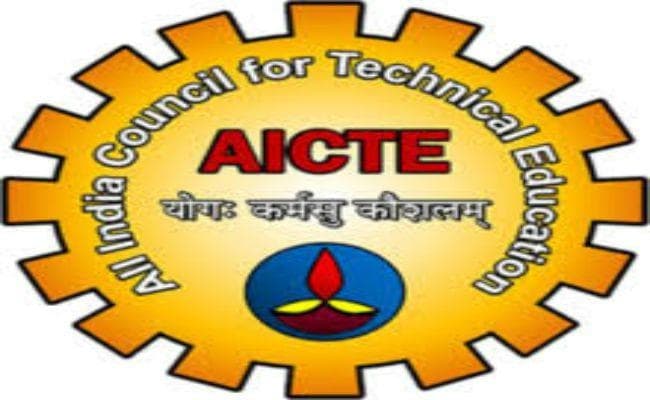 AICTE- इंटर्नशाला ने छात्रों में रोजगार क्षमता बेहतर बनाने के लिए कॉलेजों को सम्मानित किया