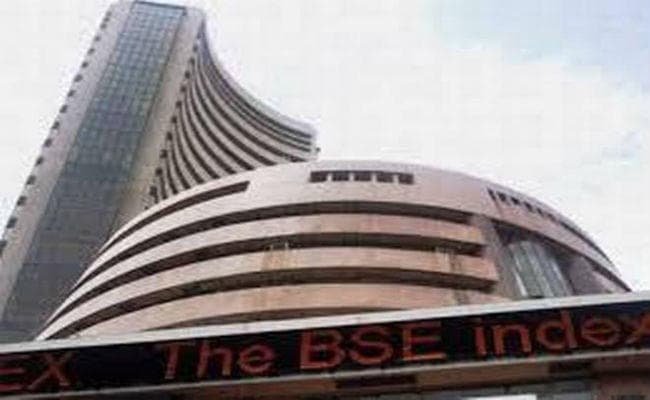 घरेलू स्टॉक मार्केट की तेजी पर लगा ब्रेक, येस बैंक का शेयर 7 फीसदी टूटा