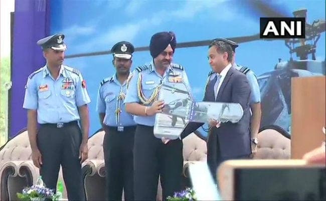 दुनिया का सबसे मारक हेलीकॉप्टर ”अपाचे” आया भारत, ऐसे उड़ाएगा दुश्मनों के होश, जानें खास बातें