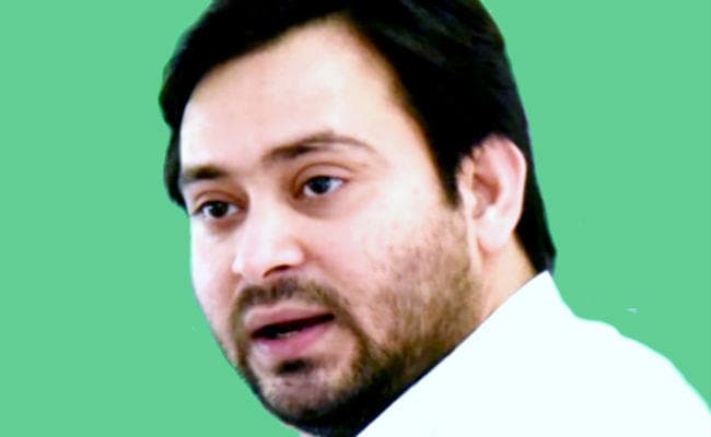 RJD नेता तेजस्वी ने उपमुख्यमंत्री के बयान को लेकर मुख्यमंत्री पर साधा निशाना, कहा…
