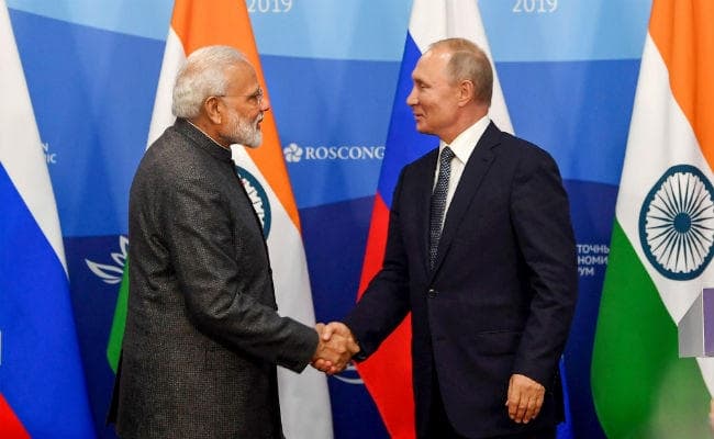 भारत और रूस ने खनिज-तेल क्षेत्र में सहयोग के लिए भविष्य की योजना पर किये हस्ताक्षर