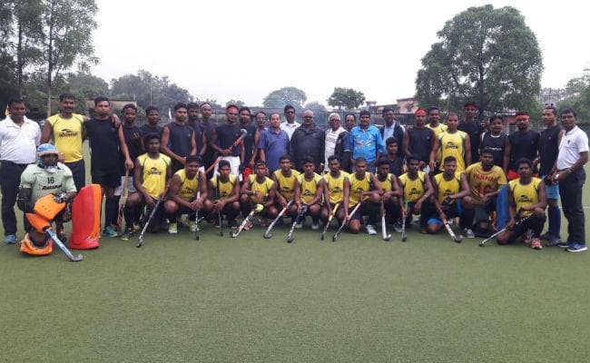 सिमडेगा : मेजर ध्यानचंद हॉकी पुरुष वर्ग में बीआरसी दानापुर व संघर्ष क्लब फाइनल में