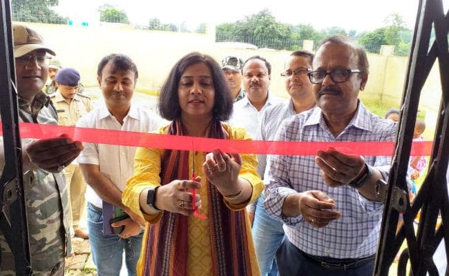 सिमडेगा : हेल्थ एंड वेलनेस सेंटर का उपायुक्त ने किया उद्घाटन