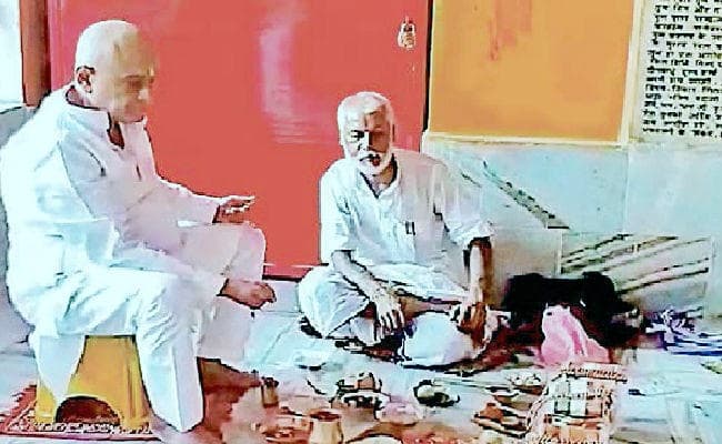 लालू प्रसाद यादव के समधी चंद्रिका राय ने किया पूर्वजों का पिंडदान, कहा…