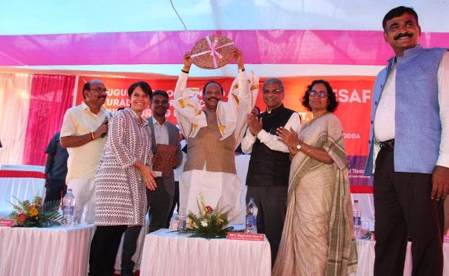 बांस कारीगर मेला में रघुवर का एलान, दुमका में होगी बैम्बू सेंटर ऑफ टेक्नोलॉजी एंड डिजाइन की स्थापना