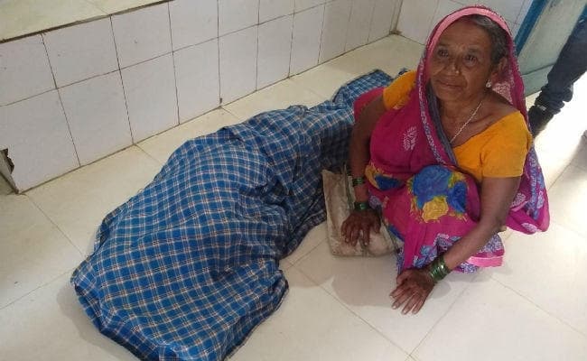 सामुदायिक स्वास्थ्य केंद्र में टीबी के मरीज की मौत, पत्नी ने डॉक्टर पर लगाया लापरवाही का आरोप