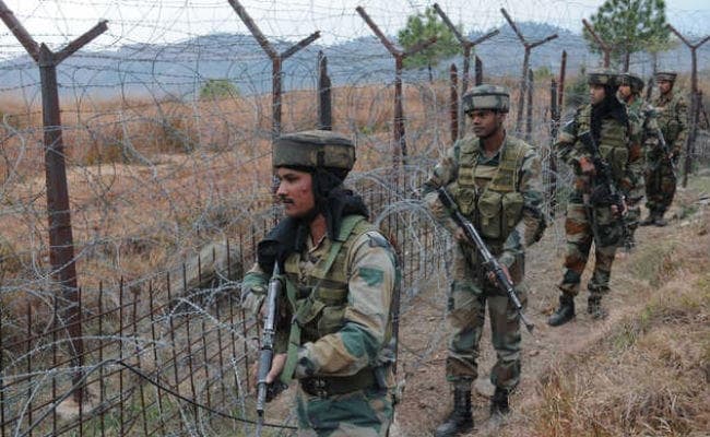 पाकिस्तानी ड्रोन से गिराये जा रहे हथियार, सेना-बीएसएफ रेड अलर्ट पर