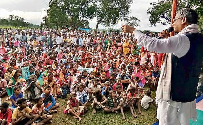 आदिवासियों को खान पर दिलायेंगे मालिकाना हक – बाबूलाल