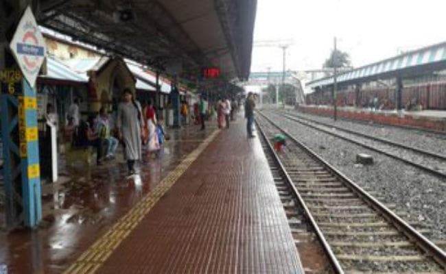 बिहार में बारिश ने रोकी ट्रेन की रफ्तार, 12 सें ज्यादा ट्रेन हुई रद्द तो कुछ प्रभावित, देखें पूरी सूची