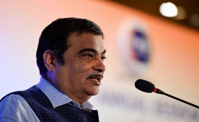 एमएसएमई मंत्री गडकरी की अपील : शेयर बाजार में सूचीबद्ध हों छोटे उद्योग, निर्गम में मदद करेगी सरकार