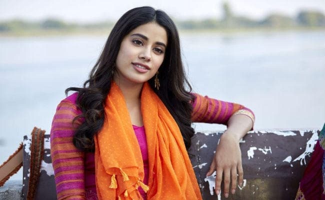 Jahnvi Kapoor ने अपनी पहली फिल्म Dhadak को लेकर कह दी ऐसी बात…