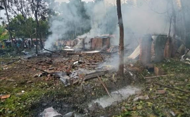 West Bengal : नैहाटी में पटाखा फैक्टरी में विस्फोट, तीन की मौत