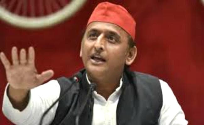 अखिलेश का दावा : गोरखपुर में 12 माह में एक हजार से ज्यादा बच्चों की मौत, जिम्मेवार कौन?