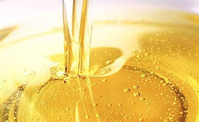सरकार ने रिफाइंड पॉम तेल के इंपोर्ट पर लगायी रोक, अब लेनी होगी इजाजत